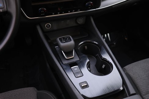 Used 2023 Nissan Rogue SV image 11