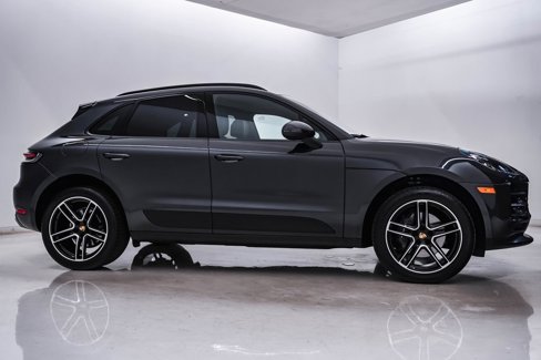 Certified 2021 Porsche Macan image 9