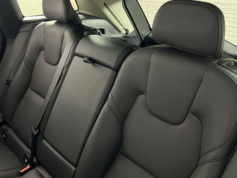 Certified 2023 Volvo XC60 B5 Plus w/ Climate Package image 26