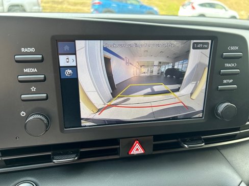 Certified 2025 Hyundai Elantra Sport image 23
