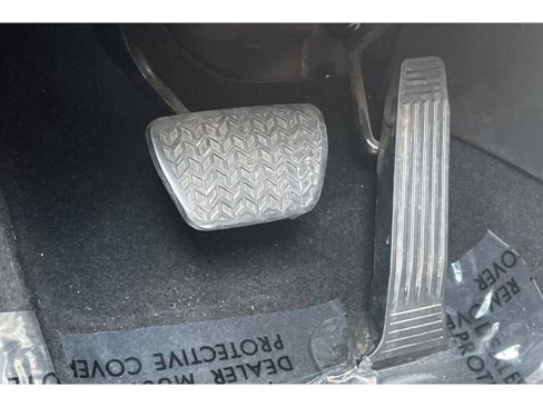 Used 2022 Toyota RAV4 LE image 40