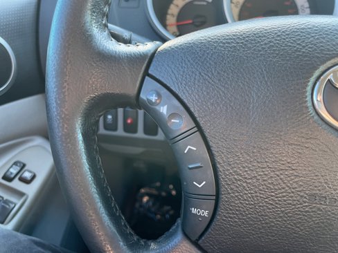 Used 2011 Toyota Tacoma PreRunner image 15