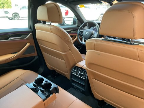 Used 2019 BMW 530i w/ Luxury Package image 29