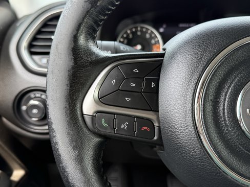Used 2021 Jeep Renegade Limited image 25