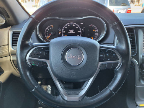 Used 2021 Jeep Grand Cherokee Laredo image 19