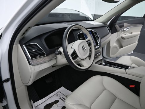 Certified 2024 Volvo XC90 B6 Plus image 14
