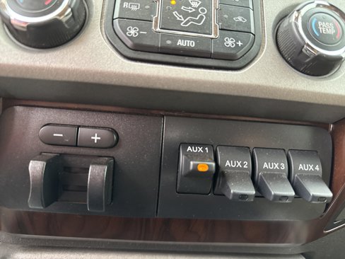 Used 2013 Ford F350 Lariat w/ Lariat Ultimate Pkg image 33