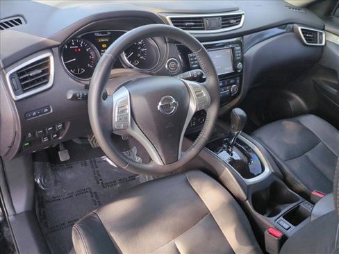 Used 2015 Nissan Rogue SL image 10