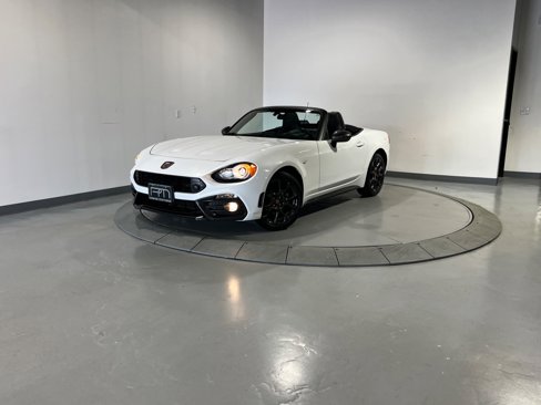 Used 2017 FIAT 124 Spider Abarth image 3