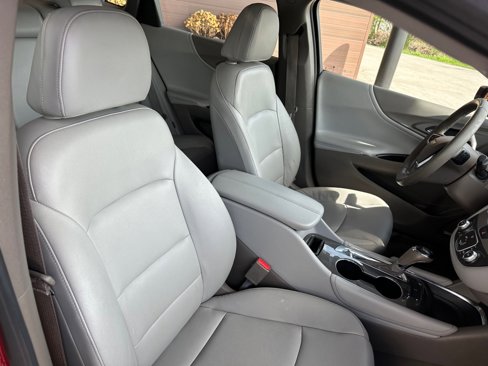 Used 2016 Chevrolet Malibu LT w/ Leather Package image 17