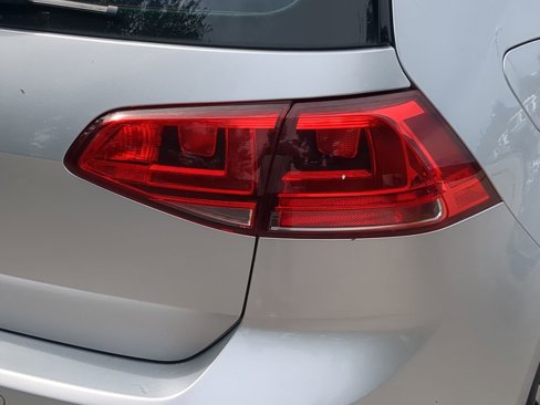 Used 2016 Volkswagen e-Golf SEL Premium image 37