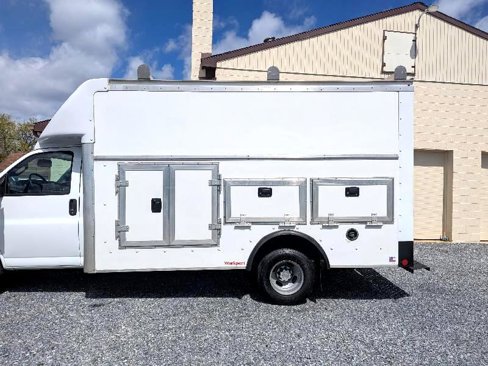 Used 2022 Chevrolet Express 3500 w/ Power Convenience Package image 3