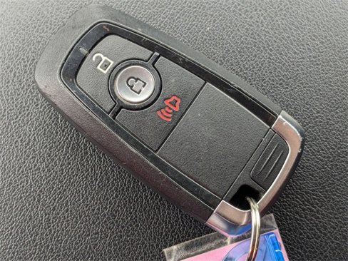 Used 2024 Ford Edge SEL image 32