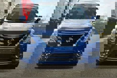 Used 2016 Nissan Versa SL image 11