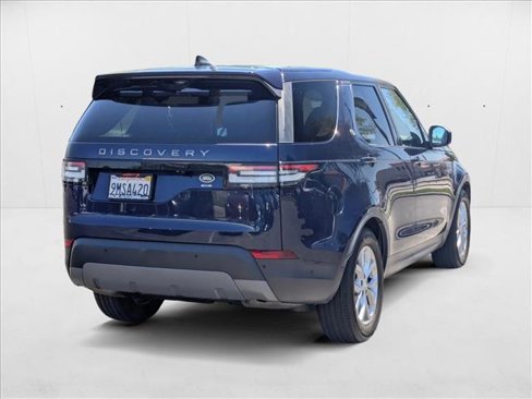 Used 2019 Land Rover Discovery SE image 5