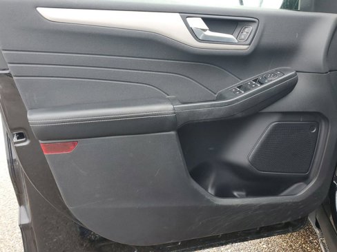 Used 2022 Ford Escape SEL image 14