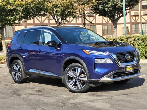 Used 2021 Nissan Rogue Platinum image 2