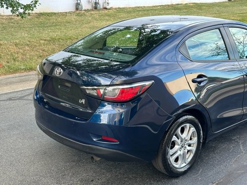 Used 2017 Toyota Yaris iA image 11