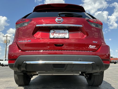 Used 2020 Nissan Rogue SV w/ Premium Package image 16