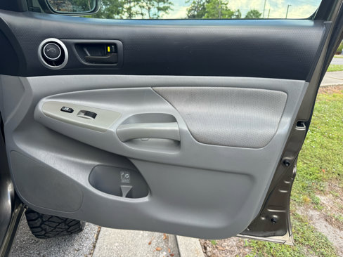 Used 2011 Toyota Tacoma PreRunner image 22