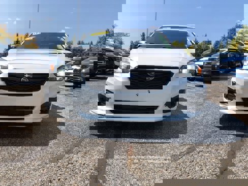 Used 2017 Subaru Impreza 2.0i image 2