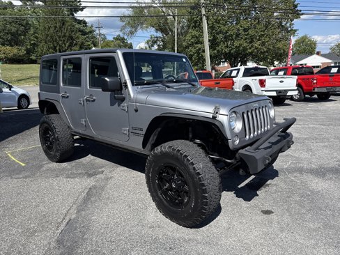 Used 2017 Jeep Wrangler Unlimited Sport w/ Connectivity Group image 7