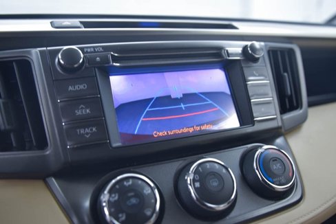 Used 2013 Toyota RAV4 LE image 19
