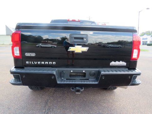 Used 2017 Chevrolet Silverado 1500 High Country image 12