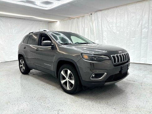 Used 2019 Jeep Cherokee Limited image 1