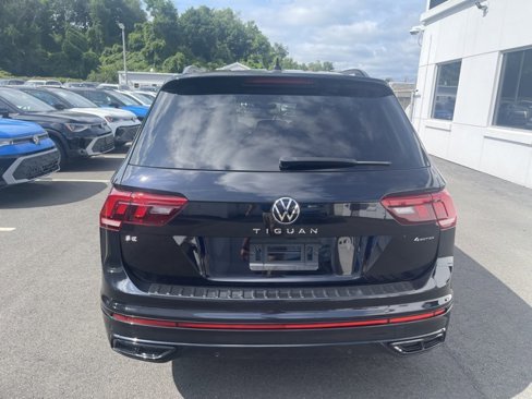 Certified 2022 Volkswagen Tiguan SE R-Line image 7