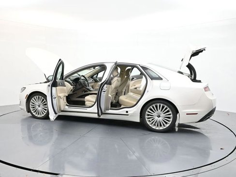 Used 2017 Lincoln MKZ Reserve w/ Climate Package image 47