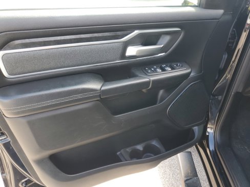 Used 2019 RAM 1500 Big Horn image 8