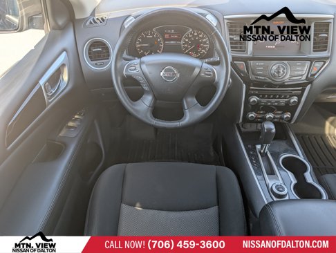 Used 2018 Nissan Pathfinder SV image 10
