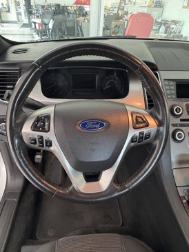 Used 2015 Ford Taurus SEL image 12