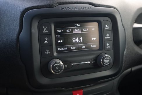 Used 2017 Jeep Renegade Altitude image 17