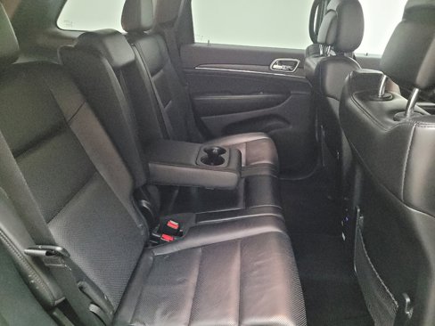 Used 2018 Jeep Grand Cherokee Limited image 19