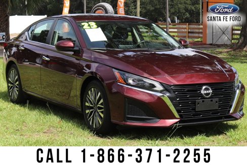 Used 2023 Nissan Altima 2.5 SV image 2