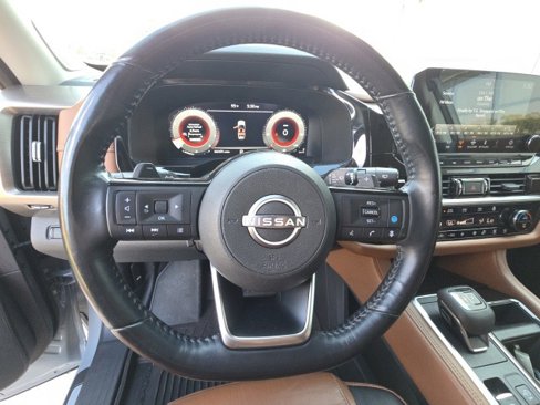 Used 2022 Nissan Pathfinder Platinum w/ Cargo Package image 22