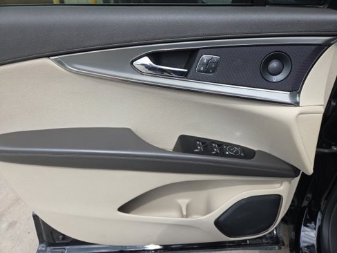 Used 2020 Lincoln Nautilus Reserve image 10