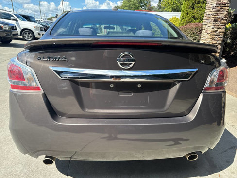 Used 2014 Nissan Altima 2.5 S w/ Sport Value Package image 4