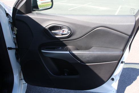 Used 2019 Jeep Cherokee High Altitude image 48