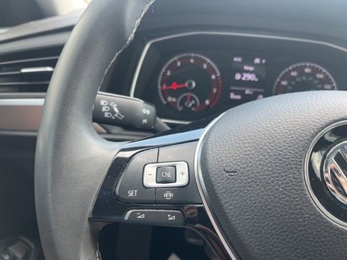 Certified 2021 Volkswagen Jetta SE image 14