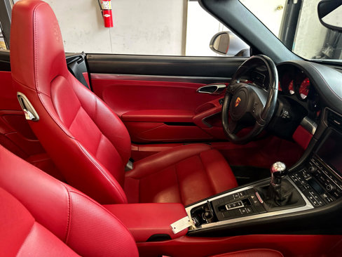 Used 2015 Porsche 911 Carrera image 16