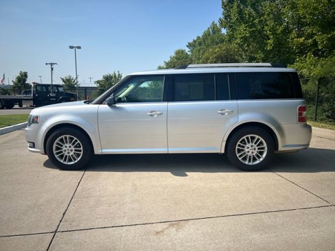 Used 2013 Ford Flex SEL image 2