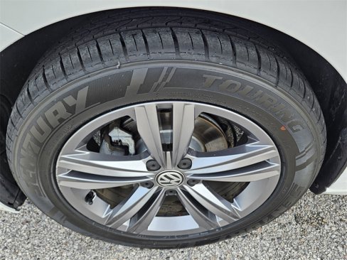 Used 2019 Volkswagen Jetta R-Line w/ R-Line Cold Weather Package image 24