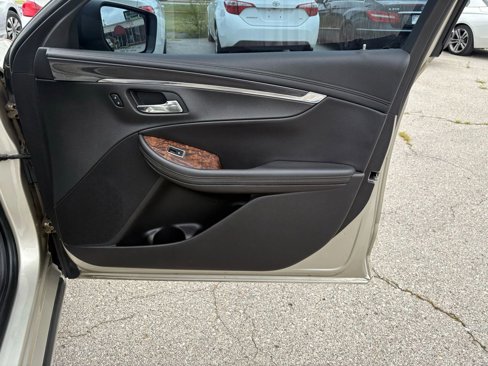 Used 2014 Chevrolet Impala LT image 12