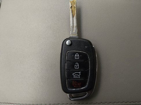 Used 2019 Hyundai Tucson SE image 32