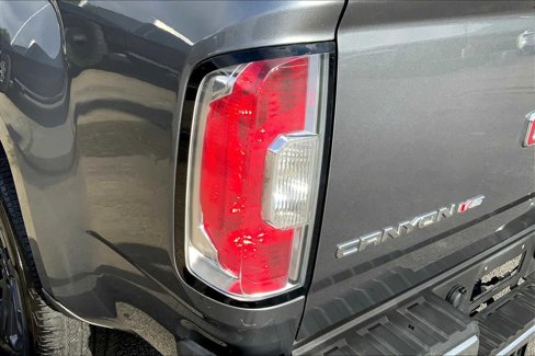 Used 2020 GMC Canyon SLE w/ Elevation Edition image 24