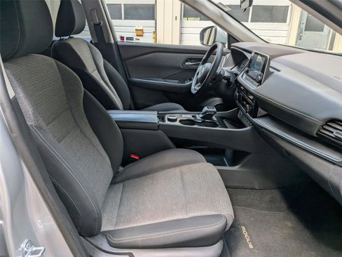 Used 2022 Nissan Rogue SV image 36