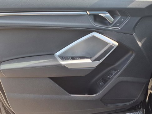 New 2025 Audi Q3 2.0T Premium image 12